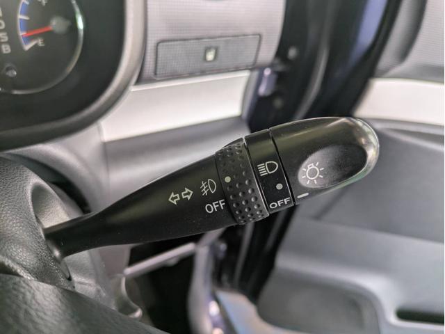 ムーヴコンテ カスタム　Ｇ　メモリナビ　フルセグＴＶ　ＵＳＢ接続　ＣＤ／ＤＶＤ再生　音楽録音　純正アルミ　フォグライト　ベンチシート　アイドリングストップ　ＨＩＤライト　フロアマット　スマートキー　オートエアコン（27枚目）