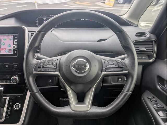 セレナ ハイウェイスター　衝突軽減ブレーキ　全周囲カメラ　クルーズコントロール　ＥＴＣ　フルセグＴＶ　メモリーナビ　後席モニター　両側スライド片側電動　Ｂｌｕｅｔｏｏｔｈ接続　ＵＳＢ接続　アイドリングストップ　オートライト（15枚目）