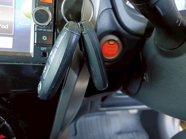 ノート Ｘ　ＤＩＧ－Ｓ　Ｖセレクション＋セーフティ　衝突軽減ブレーキ　ＳＤナビ　障害物センサー　全周囲カメラ　フルセグＴＶ　ＡＵＸ　Ｂｌｕｅｔｏｏｔｈオーディオ　車線逸脱警報　ＣＤ／ＤＶＤ再生　オートライト　プッシュスタート　アイドリングストップ（17枚目）