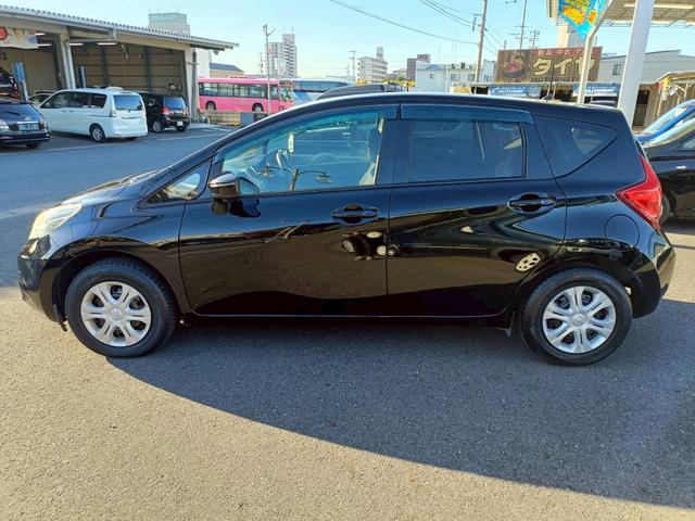 ノート Ｘ　ＤＩＧ－Ｓ　Ｖセレクション＋セーフティ　衝突軽減ブレーキ　ＳＤナビ　障害物センサー　全周囲カメラ　フルセグＴＶ　ＡＵＸ　Ｂｌｕｅｔｏｏｔｈオーディオ　車線逸脱警報　ＣＤ／ＤＶＤ再生　オートライト　プッシュスタート　アイドリングストップ（35枚目）