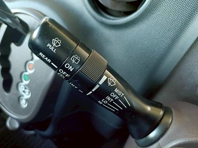 ポルテ G 4WD メモリナビ バックカメラ パワースライドドア ETC シートヒーター Bluetoothオーディオ フルセグTV AUX ワンオーナー CD/DVD再生 ウォークスルー プッシュスタート(29枚目)