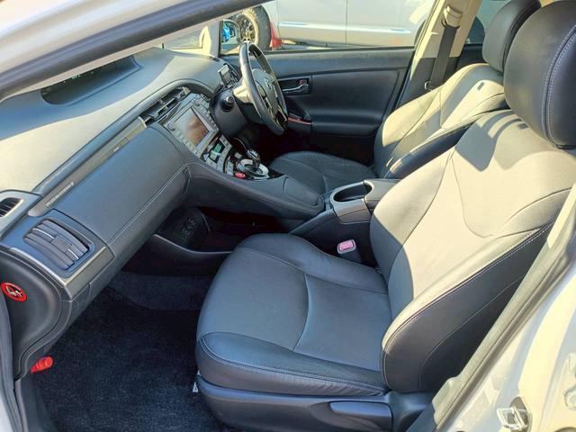 プリウスPHV Gレザーパッケージ HDDナビ 障害物センサー バックカメラ Bluetoothオーディオ シートヒーター ETC フルセグTV CD/DVD再生 パワーシート LEDライト ヘッドライトウォッシャー プッシュスタート(8枚目)