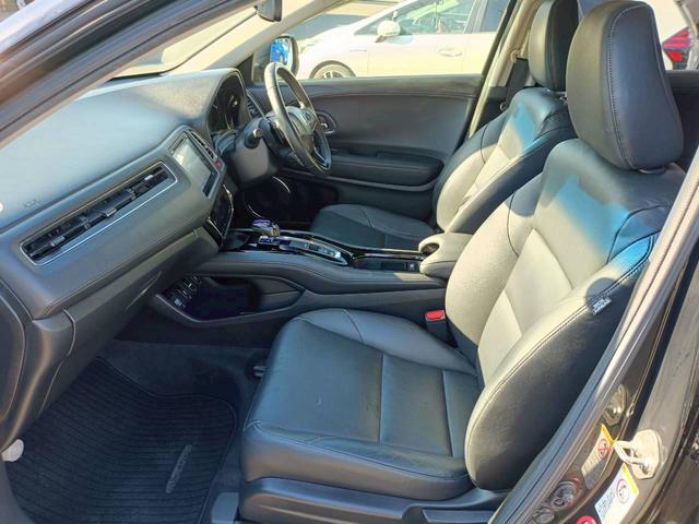 ヴェゼル ハイブリッドZ 衝突軽減ブレーキ HDMI接続 メモリナビ Bluetoothオーディオ バックカメラ クルーズコントロール シートヒーター ETC フルセグTV LEDライト パドルシフト プッシュスタート(8枚目)