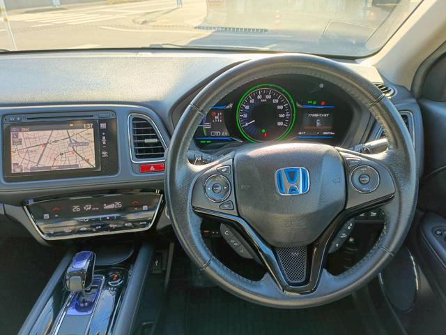 ヴェゼル ハイブリッドZ 衝突軽減ブレーキ HDMI接続 メモリナビ Bluetoothオーディオ バックカメラ クルーズコントロール シートヒーター ETC フルセグTV LEDライト パドルシフト プッシュスタート(12枚目)