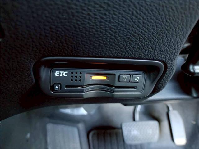 ヴェゼル ハイブリッドZ 衝突軽減ブレーキ HDMI接続 メモリナビ Bluetoothオーディオ バックカメラ クルーズコントロール シートヒーター ETC フルセグTV LEDライト パドルシフト プッシュスタート(18枚目)