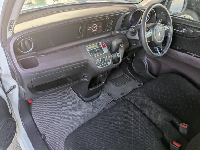 N-ONE プレミアム・Lパッケージ バックカメラ プッシュスタート フロントフォグランプ 淳セアルミホイール 横滑り防止装置 ABS 衝突安全ボディ オートライト 電動格納ミラー ディスプレイオーディオ スマートキー(7枚目)