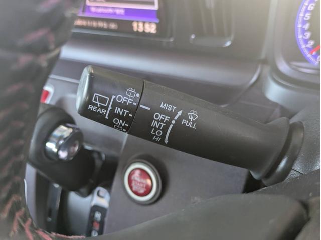 N-ONE プレミアム・Lパッケージ バックカメラ プッシュスタート フロントフォグランプ 淳セアルミホイール 横滑り防止装置 ABS 衝突安全ボディ オートライト 電動格納ミラー ディスプレイオーディオ スマートキー(29枚目)