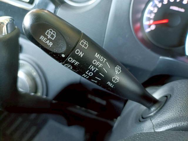 タントエグゼ カスタムG 4WD メモリナビ CD再生 アイドリングストップ 純正アルミ USB接続 フォグライト 純正フロアマット ウィンカーミラー トラクションコントロール オートエアコン スマートキー 衝突安全ボディ(27枚目)