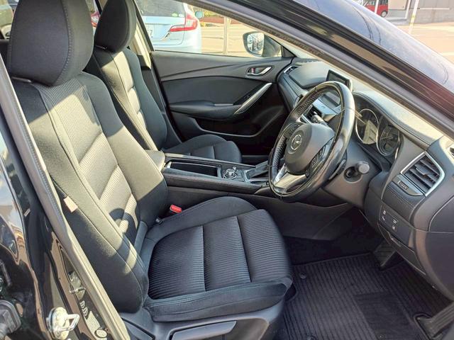 当社の展示車両は、自社工場にて入庫点検や試乗点検をすべてクリア―した車両を自信を持って販売しております。専任スタッフによる厳しいチェックを通った車輌のみ販売しておりますので、ご安心下さいませ☆