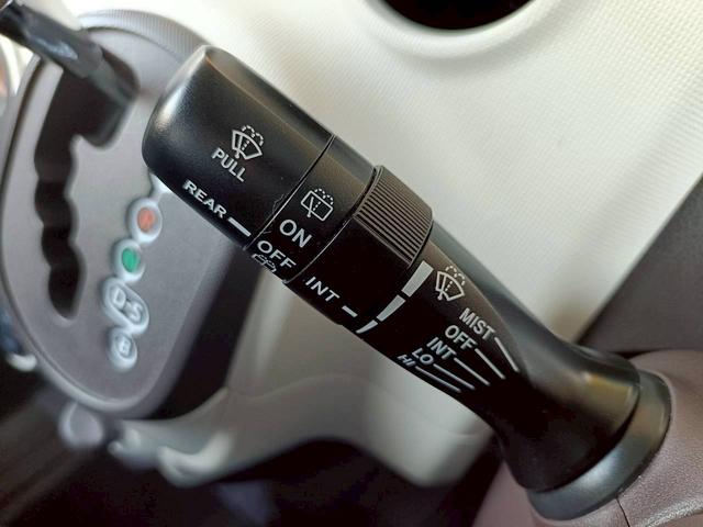 スペイド G SDナビ パワースライドドア バックカメラ シートヒーター ETC ワンセグTV AUX CD再生 ウォークスルー Bluetoothオーディオ スマートキー プッシュスタート ステアリングリモコン(27枚目)