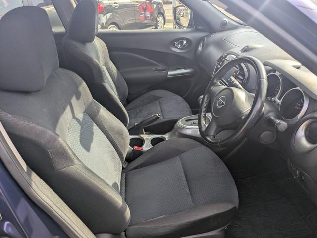 ジューク １５ＲＸ　ＳＤナビ　Ｂｌｕｅｔｏｏｔｈオーディオ　バックカメラ　ＥＴＣ　フルセグＴＶ　ＣＤ・ＤＶＤ再生　ＡＵＸ　音楽録音　スマートキー　プッシュスタート　オートライト　純正フロアマット　アイドリングストップ（27枚目）