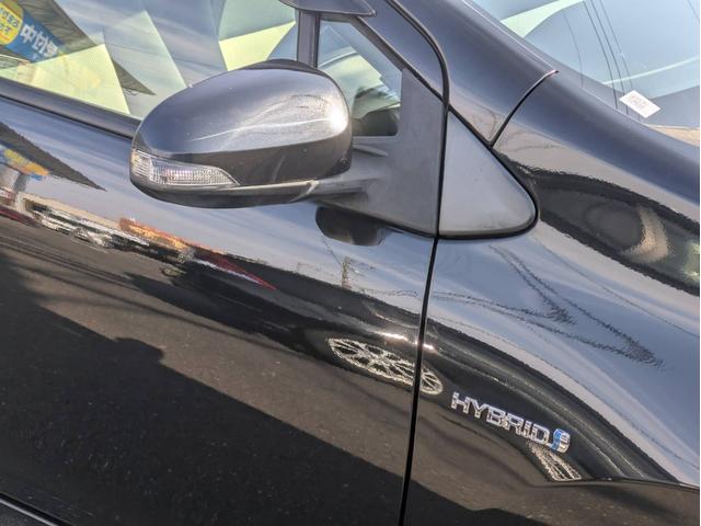 アクア Ｓ　ＨＤＤナビ　Ｂｌｕｅｔｏｏｔｈオーディオ　ＥＴＣ　フルセグＴＶ　ＣＤ／ＤＶＤ再生　音楽録音　オートライト　スマートキー　プッシュスタート　純正フロアマット　トラクションコントロール（25枚目）