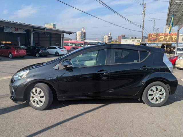 アクア Ｓ　ＨＤＤナビ　Ｂｌｕｅｔｏｏｔｈオーディオ　ＥＴＣ　フルセグＴＶ　ＣＤ／ＤＶＤ再生　音楽録音　オートライト　スマートキー　プッシュスタート　純正フロアマット　トラクションコントロール（37枚目）