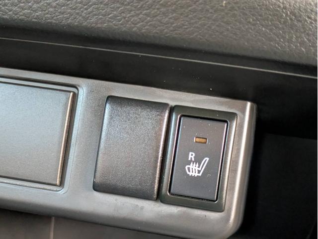 アルト L 衝突軽減ブレーキ 障害物センサー アイドリングストップ シートヒーター オートライト 車線逸脱警報装置 ABS 衝突安全ボディ CDDVD再生 パワステ 盗難防止装置 キーレス 横滑り防止装置(28枚目)