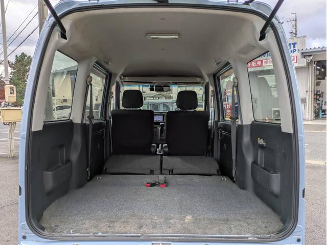 ハイゼットカーゴ クルーズターボSAIII 衝突軽減ブレーキ ターボ バックカメラ ETC アイドリングストップ ETC メモリナビ 両側スライドドア フォグライト 社外アルミ12インチ パワーウィンドウ 純正フロアマット オートハイビーム(12枚目)