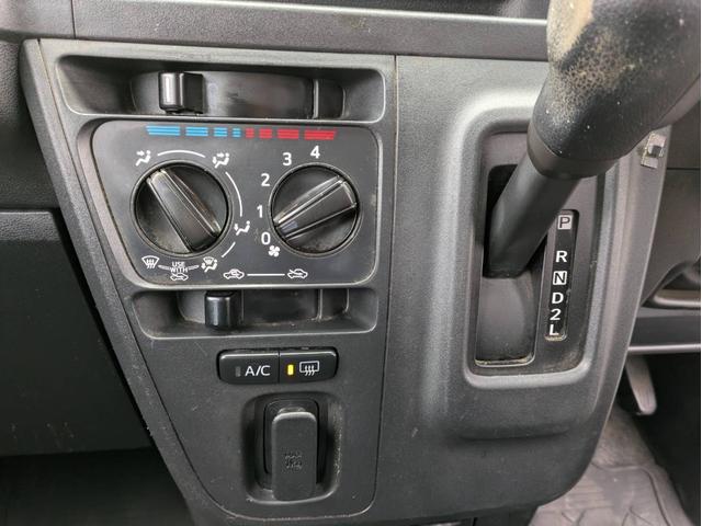 ハイゼットカーゴ クルーズターボSAIII 衝突軽減ブレーキ ターボ バックカメラ ETC アイドリングストップ ETC メモリナビ 両側スライドドア フォグライト 社外アルミ12インチ パワーウィンドウ 純正フロアマット オートハイビーム(30枚目)