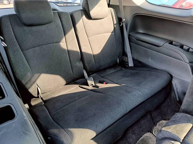 オデッセイ ＭＸ・エアロパッケージ　ＨＤＤナビ　バックカメラ　ＥＴＣ　ワンセグＴＶ　Ｗエアコン　ドライブレコーダー　ＣＤ／ＤＶＤ再生　音楽録音　ウォークスル　３列シート　フォグライト　パドルシフト　ステアリングリモコン　純正フロアマット（28枚目）