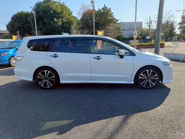 オデッセイ ＭＸ・エアロパッケージ　ＨＤＤナビ　バックカメラ　ＥＴＣ　ワンセグＴＶ　Ｗエアコン　ドライブレコーダー　ＣＤ／ＤＶＤ再生　音楽録音　ウォークスル　３列シート　フォグライト　パドルシフト　ステアリングリモコン　純正フロアマット（35枚目）