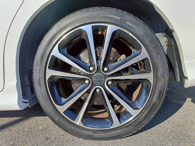 オデッセイ ＭＸ・エアロパッケージ　ＨＤＤナビ　バックカメラ　ＥＴＣ　ワンセグＴＶ　Ｗエアコン　ドライブレコーダー　ＣＤ／ＤＶＤ再生　音楽録音　ウォークスル　３列シート　フォグライト　パドルシフト　ステアリングリモコン　純正フロアマット（41枚目）