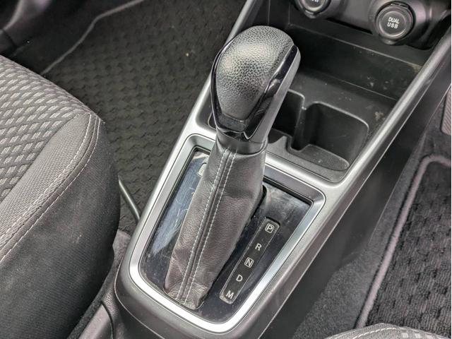 スイフト ハイブリッドRS メモリーナビ Bluetoothオーディオ シートヒーター ETC フルセグTV CD/DVD再生 ステアリングリモコン パドルシフト スマートキー プッシュスタート USB接続 純正アルミ(28枚目)