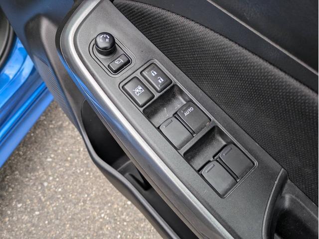 スイフト ハイブリッドRS メモリーナビ Bluetoothオーディオ シートヒーター ETC フルセグTV CD/DVD再生 ステアリングリモコン パドルシフト スマートキー プッシュスタート USB接続 純正アルミ(34枚目)