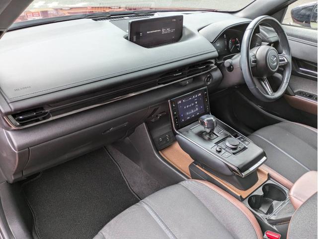 MX-30 ベースグレード 衝突軽減ブレーキ SDナビ 追従クルコン 障害物センサー 全周囲カメラ シートヒーター オートハイビーム ETC パワーシート Bluetoothオーディオ フルセグTV アダプティブヘッドライト(7枚目)