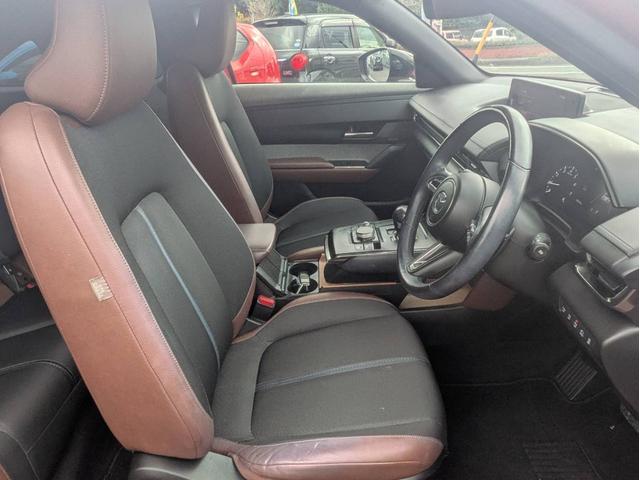 MX-30 ベースグレード 衝突軽減ブレーキ SDナビ 追従クルコン 障害物センサー 全周囲カメラ シートヒーター オートハイビーム ETC パワーシート Bluetoothオーディオ フルセグTV アダプティブヘッドライト(28枚目)