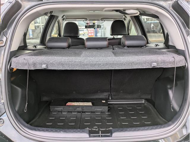 アクア Ｘ－アーバン　ＳＤナビ　バックカメラ　Ｂｌｕｅｔｏｏｔｈオーディオ　フルセグＴＶ　音楽録音　ＣＤ／ＤＶＤ再生　純正アルミ　ワンオーナー　オートライト　フォグライト　プッシュスタート　ステアリングリモコン（12枚目）