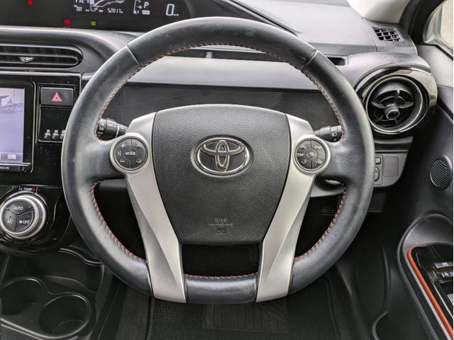 アクア Ｘ－アーバン　ＳＤナビ　バックカメラ　Ｂｌｕｅｔｏｏｔｈオーディオ　フルセグＴＶ　音楽録音　ＣＤ／ＤＶＤ再生　純正アルミ　ワンオーナー　オートライト　フォグライト　プッシュスタート　ステアリングリモコン（15枚目）