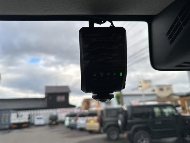 ジムニー ＸＣ　禁煙車　ワンオーナー　ＤＡＭＤ　リトルＧ　ディスプレイオーディオ　Ｂｌｕｅｔｏｏｔｈ　３６０度ドラレコ　ＥＴＣ　１６インチアルミ　ホワイトレター　クリアランスソナー　ＬＥＤヘッドライト　オートライト（11枚目）