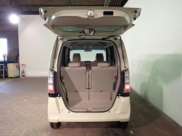 N-BOX G・Lパッケージ アイドリングストップシステム 社外SDナビ フルセグTV DVD USB Bカメラ ETC インテリキー オートA/C Lパワスラ ヒルスタートA ECONモード WSRSエアバック EBD付ABS VSA リアアームレスト 禁煙(23枚目)