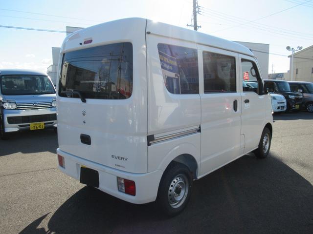エブリイ ＰＡリミテッド　ワンオーナー　メーカー保証　展示車　試乗車　キーレスエントリーキースズキセーフティサポート　衝突被害軽減ブレーキ　衝突安全ボディ　両側スライドドア　オートライト　クリアランスソナー　フルフラット（8枚目）