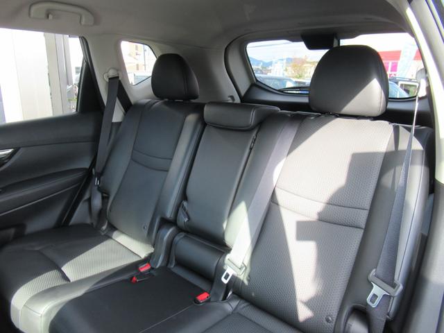 エクストレイル ２０Ｘ　当社保証有り　ナビ　アラウンドビューモニター　ＴＶ　ＣＤ　ＥＴＣ　バックカメラ　フルフラットシート　オートライト　クリアランスソナー　電動リアゲート　スマートキー　プッシュスタート　禁煙車（46枚目）