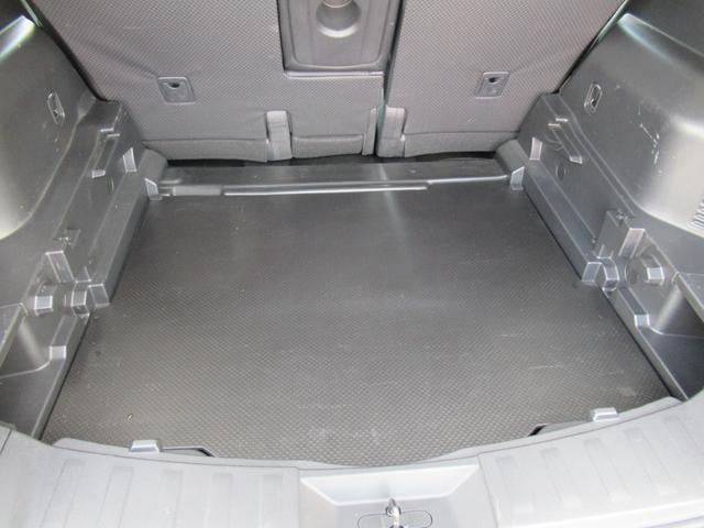 エクストレイル ２０Ｘ　当社保証有り　ナビ　アラウンドビューモニター　ＴＶ　ＣＤ　ＥＴＣ　バックカメラ　フルフラットシート　オートライト　クリアランスソナー　電動リアゲート　スマートキー　プッシュスタート　禁煙車（50枚目）