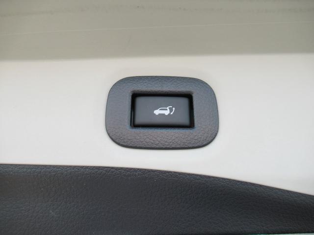 エクストレイル ２０Ｘ　当社保証有り　ナビ　アラウンドビューモニター　ＴＶ　ＣＤ　ＥＴＣ　バックカメラ　フルフラットシート　オートライト　クリアランスソナー　電動リアゲート　スマートキー　プッシュスタート　禁煙車（55枚目）