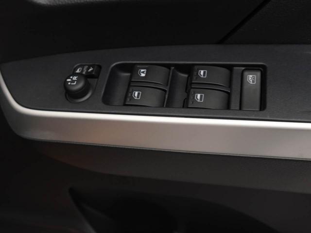 トール Ｇ　リミテッドＩＩ　ＳＡＩＩＩ　衝突回避支援ブレーキ　車線逸脱警報　バックカメラ　ナビ　ドライブレコーダー　ＥＴＣ　両側電動スライドドア　キーフリー　プッシュスタート　ＬＥＤヘッドランプ　アイドリングストップ　エアバック　ＡＢＳ（18枚目）