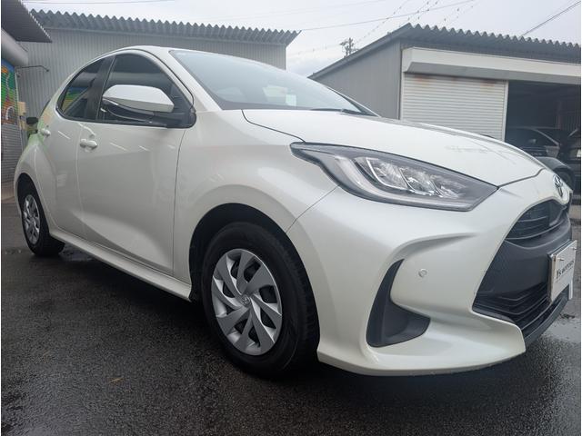 ヤリス Ｇ　ＴＳＳ／純正８型ディスプレイ／フルセグＴＶ／ＴＶキット／バックカメラ／ＥＴＣ／前後ドラレコ／オートハイビーム／ＵＳＢ入力／オートエアコン／ＬＥＤヘッドライト／スマートキー／プッシュスタート（4枚目）