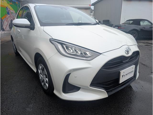 ヤリス Ｇ　ＴＳＳ／純正８型ディスプレイ／フルセグＴＶ／ＴＶキット／バックカメラ／ＥＴＣ／前後ドラレコ／オートハイビーム／ＵＳＢ入力／オートエアコン／ＬＥＤヘッドライト／スマートキー／プッシュスタート（6枚目）