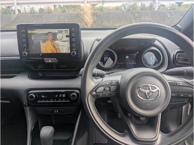 ヤリス Ｇ　ＴＳＳ／純正８型ディスプレイ／フルセグＴＶ／ＴＶキット／バックカメラ／ＥＴＣ／前後ドラレコ／オートハイビーム／ＵＳＢ入力／オートエアコン／ＬＥＤヘッドライト／スマートキー／プッシュスタート（16枚目）