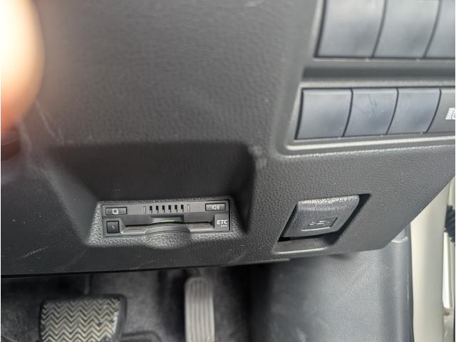 ヤリス Ｇ　ＴＳＳ／純正８型ディスプレイ／フルセグＴＶ／ＴＶキット／バックカメラ／ＥＴＣ／前後ドラレコ／オートハイビーム／ＵＳＢ入力／オートエアコン／ＬＥＤヘッドライト／スマートキー／プッシュスタート（19枚目）