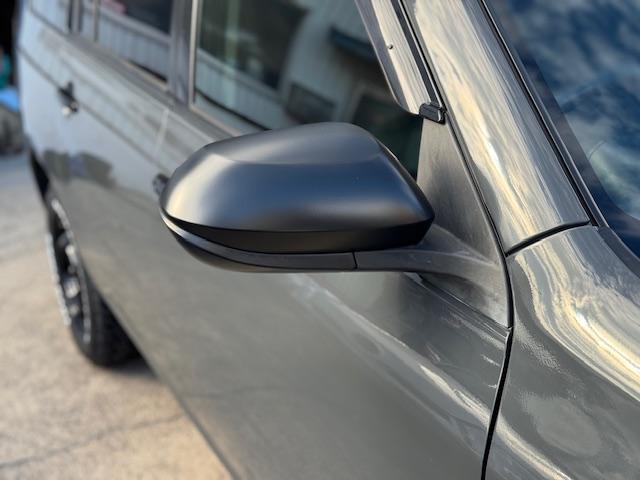 プロボックス ハイブリッドＦ　トヨタセーフティーセンス　全席パワーウィンドウ　新品タイヤオープンカントリーＲＴ　スモークテール　スモークサイドマーカー　マットブラックエンブレム　フルセグナビＴＶ　バックカメラ　ＥＴＣ　１年保証付き（9枚目）