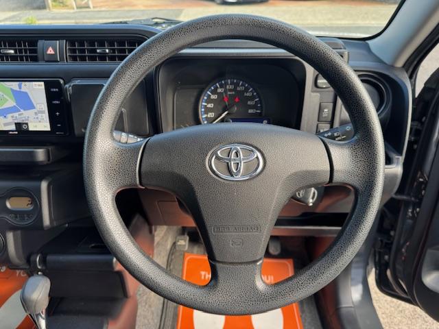 プロボックス ハイブリッドＦ　トヨタセーフティーセンス　全席パワーウィンドウ　新品タイヤオープンカントリーＲＴ　スモークテール　スモークサイドマーカー　マットブラックエンブレム　フルセグナビＴＶ　バックカメラ　ＥＴＣ　１年保証付き（23枚目）