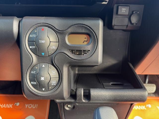 プロボックス ハイブリッドＦ　トヨタセーフティーセンス　全席パワーウィンドウ　新品タイヤオープンカントリーＲＴ　スモークテール　スモークサイドマーカー　マットブラックエンブレム　フルセグナビＴＶ　バックカメラ　ＥＴＣ　１年保証付き（33枚目）