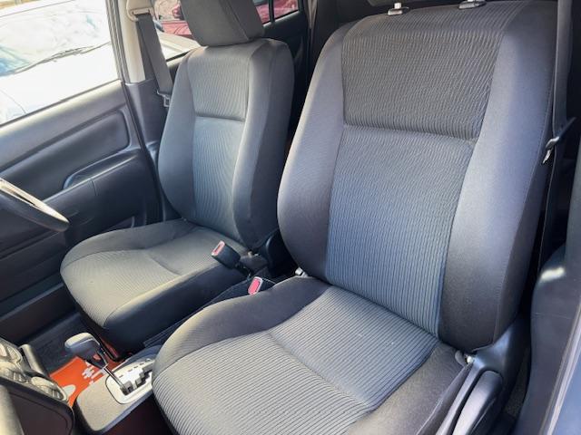 プロボックス ハイブリッドＦ　トヨタセーフティーセンス　全席パワーウィンドウ　新品タイヤオープンカントリーＲＴ　スモークテール　スモークサイドマーカー　マットブラックエンブレム　フルセグナビＴＶ　バックカメラ　ＥＴＣ　１年保証付き（36枚目）