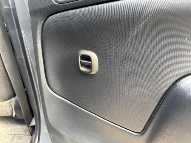 プロボックス ハイブリッドＦ　トヨタセーフティーセンス　全席パワーウィンドウ　新品タイヤオープンカントリーＲＴ　スモークテール　スモークサイドマーカー　マットブラックエンブレム　フルセグナビＴＶ　バックカメラ　ＥＴＣ　１年保証付き（41枚目）