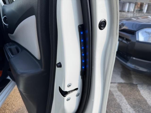 ノート e-パワー X ワンオーナー車 全周囲カメラ 純正SDナビ 衝突軽減ブレーキ バックカメラ ETC インテリジェントキー 車線逸脱警報 コーナーセンサー ドライブレコーダー LEDヘッドライト Bluetooth(34枚目)