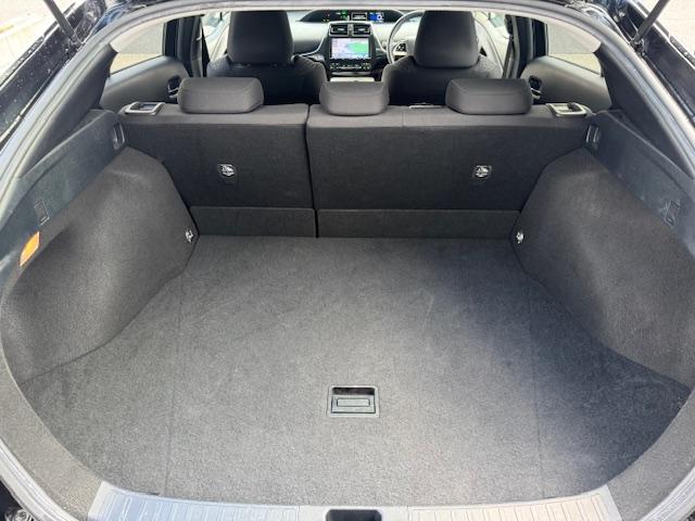 プリウス A トヨタセーフティーセンス 純正SDナビ9インチフルセグTV バックカメラ ETC ドライブレコーダー BSM クルーズコントロール Bluetooth スマートキー 1年保証付き(47枚目)