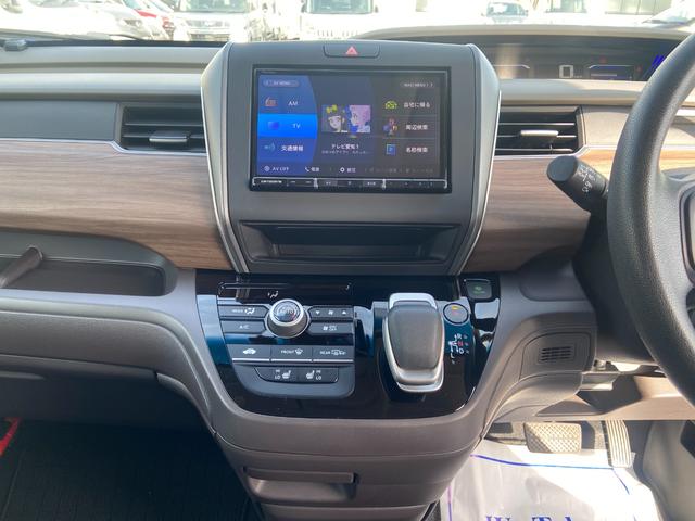 フリードハイブリッド ハイブリッド・Ｇ　サイドリフトアップシート車　社外ナビ　フルセグＴＶ　バックカメラ　ＥＴＣ　スマートキー　プッシュスタート　禁煙　ワンオーナー（9枚目）