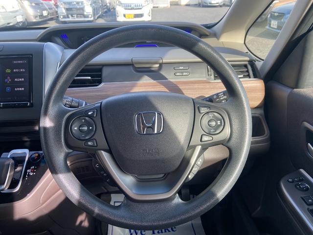 フリードハイブリッド ハイブリッド・Ｇ　サイドリフトアップシート車　社外ナビ　フルセグＴＶ　バックカメラ　ＥＴＣ　スマートキー　プッシュスタート　禁煙　ワンオーナー（16枚目）