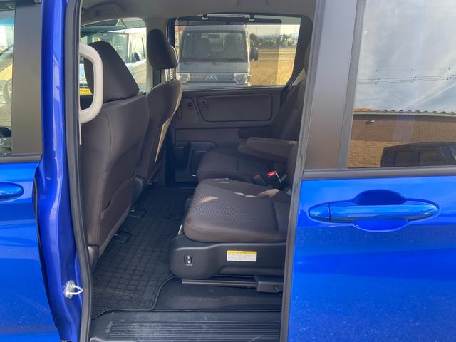 フリードハイブリッド ハイブリッド・Ｇ　サイドリフトアップシート車　社外ナビ　フルセグＴＶ　バックカメラ　ＥＴＣ　スマートキー　プッシュスタート　禁煙　ワンオーナー（30枚目）